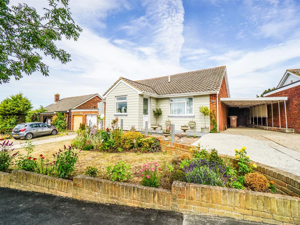 3 bed detached bungalow for sale in Parkstone Road, Hastings TN34 Zoopla