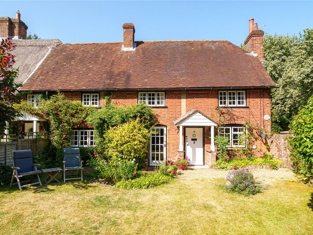 3 bed semidetached house for sale in Compton Street, Winchester SO21