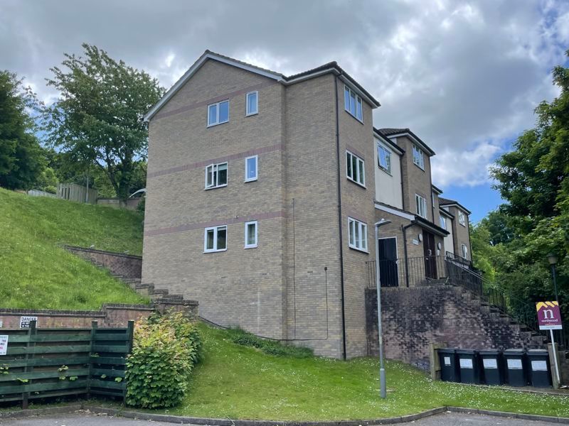 2 bed flat for sale in Lingfield Close, High HP13 Zoopla