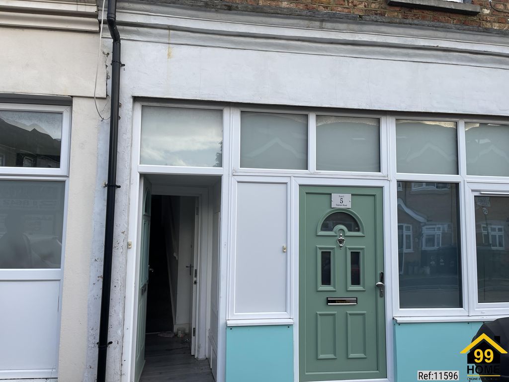 2 bed flat to rent in Vernon Road, Sutton, Surrey SM1, £1,650 pcm Zoopla