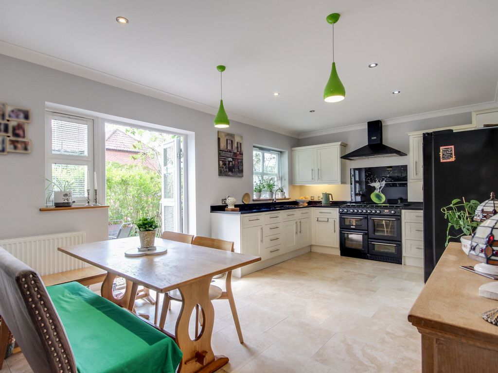4 bed detached house for sale in Gipsy Lane, Wokingham RG40 Zoopla