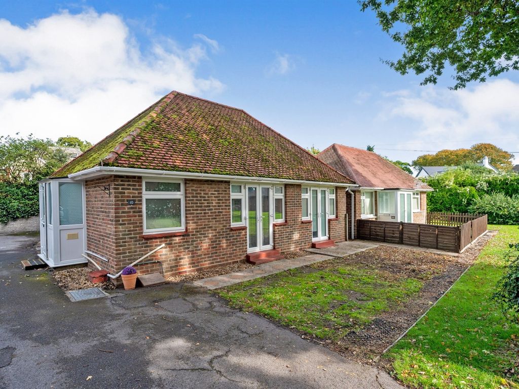 2 bed detached bungalow for sale in Westfield Avenue, Hayling Island