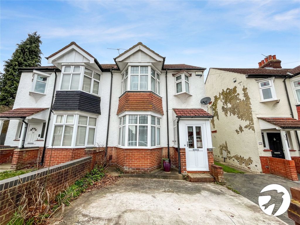 3 bed semidetached house for sale in Palmerston Road, Chatham, Kent