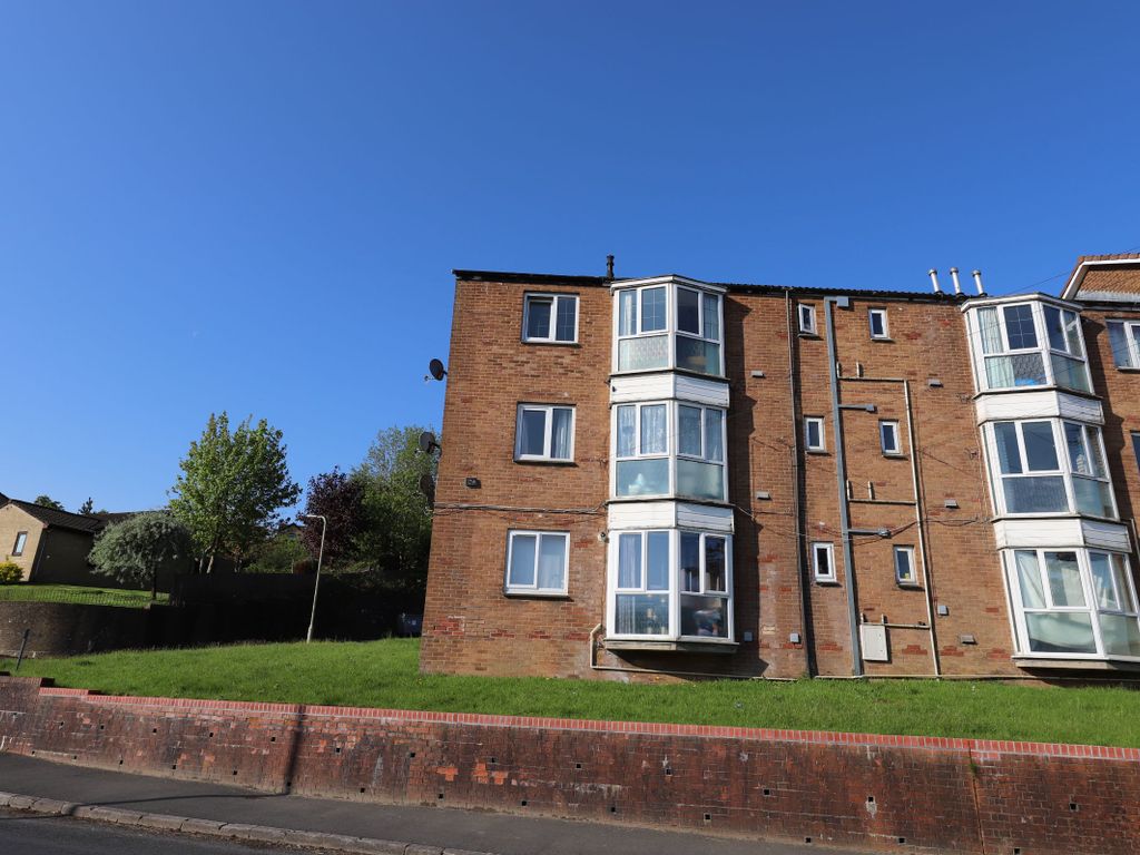 2 bed flat for sale in Maesmelyn, Cwmdare, Aberdare CF44, £69,995 Zoopla