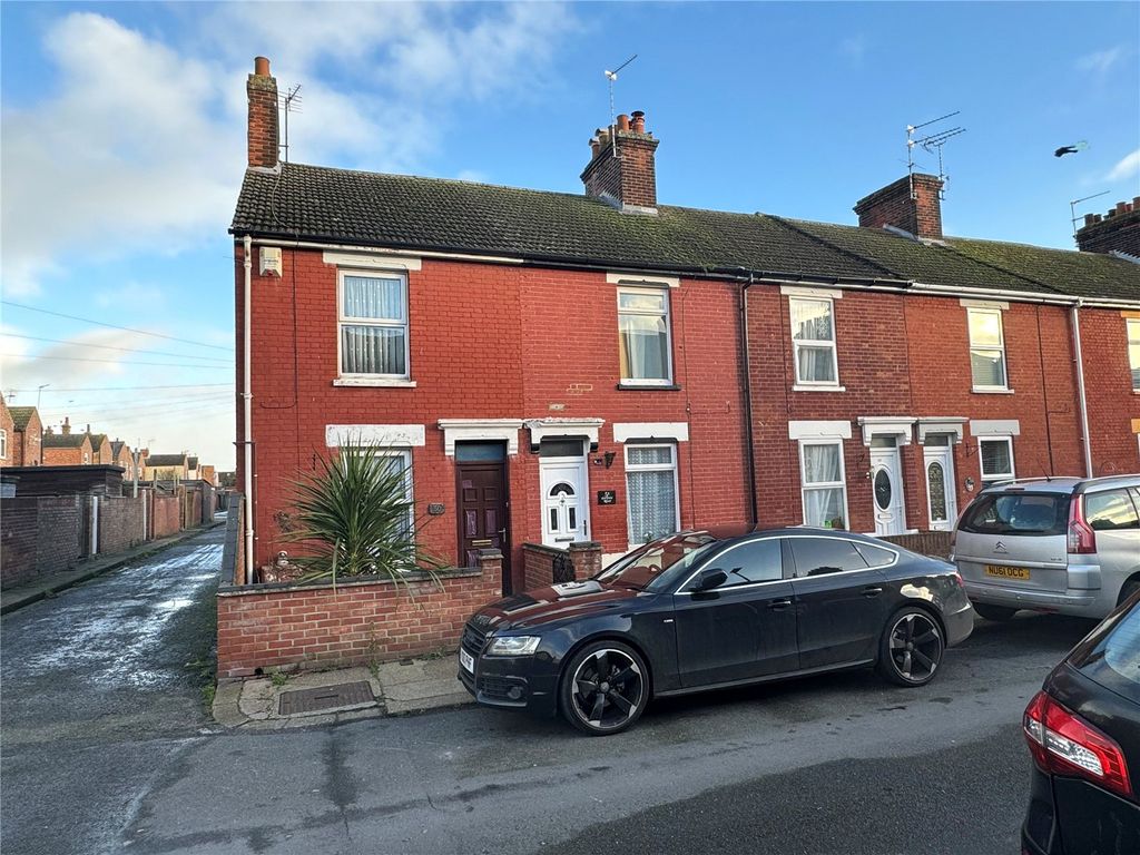 3 bed end terrace house for sale in Garfield Road, Great Yarmouth