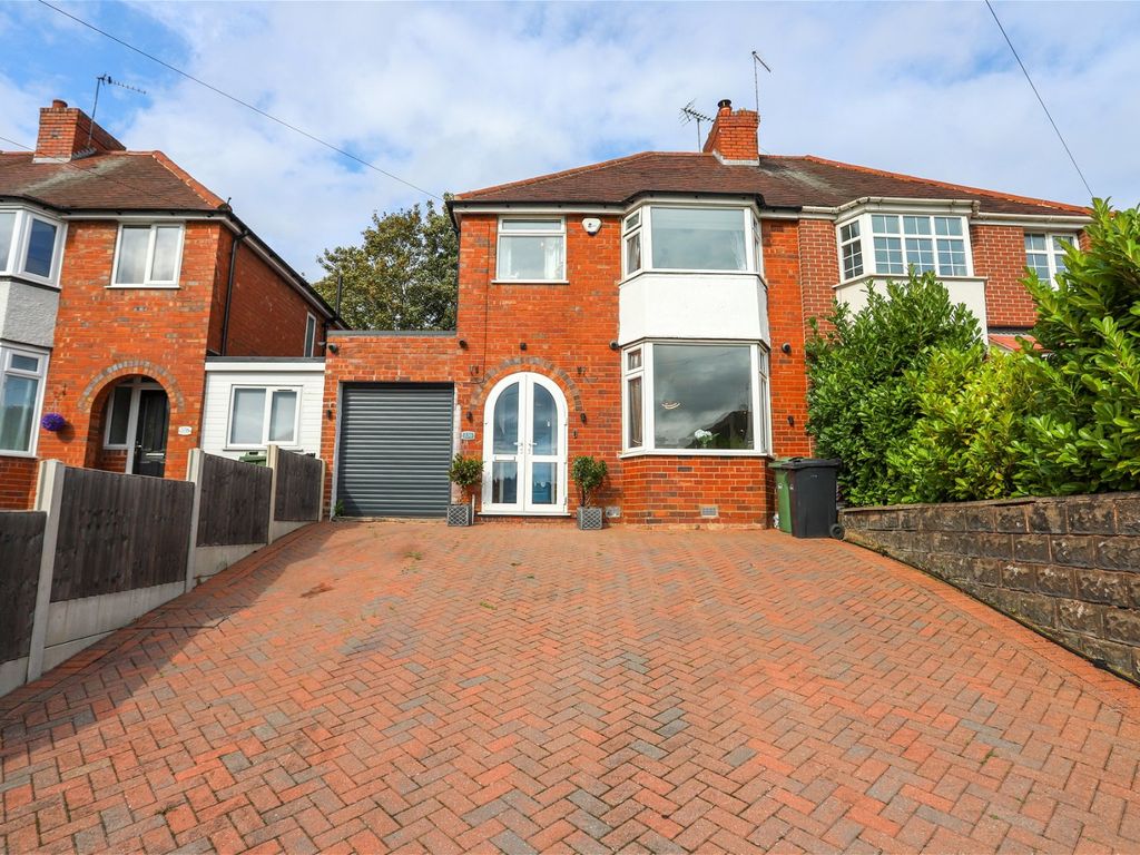 3 bed semidetached house for sale in Stourbridge Road, Halesowen B63