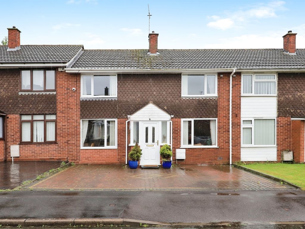3 bed town house for sale in Brookhouse Close, Featherstone