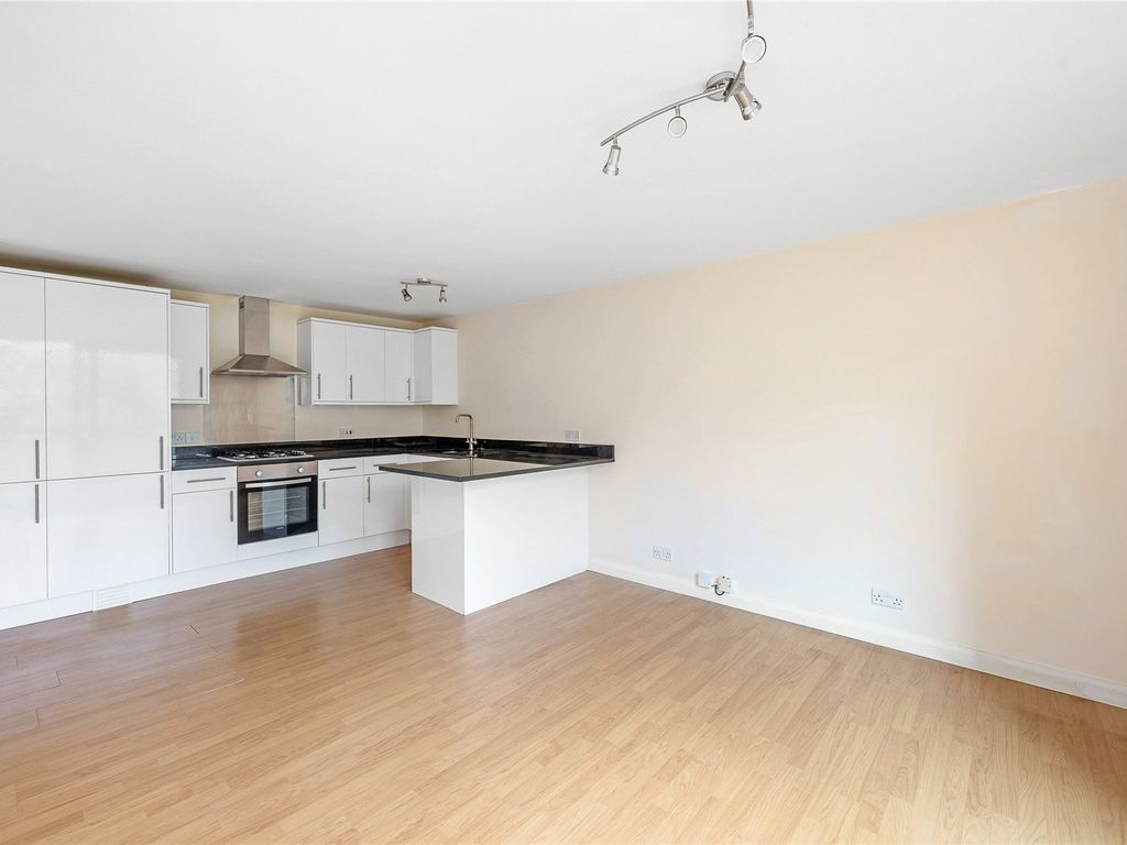 2 bed flat for sale in Apex Close, Beckenham BR3, £350,000 Zoopla