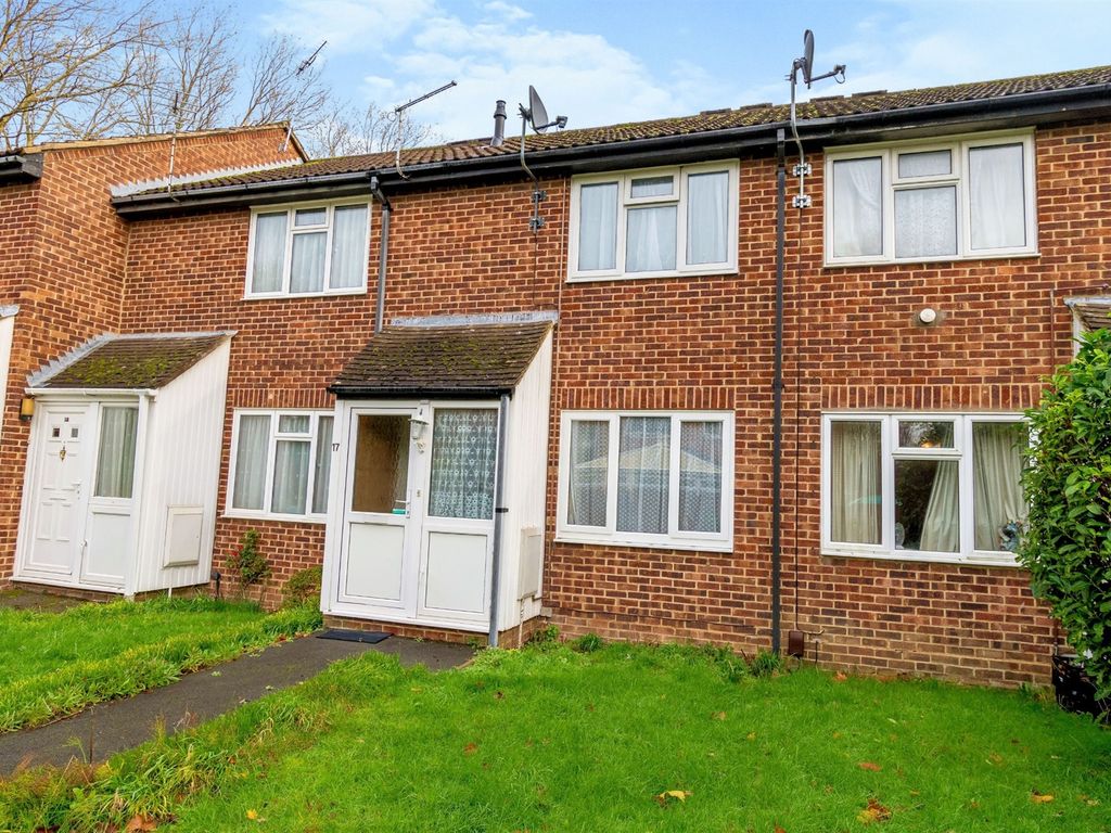 2 bed terraced house for sale in Harewood Close, Eastleigh SO50 Zoopla