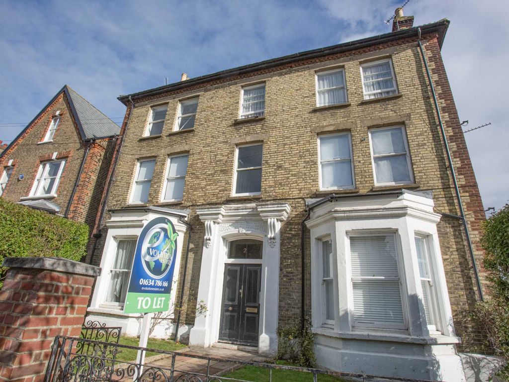 Studio to rent in Watts Avenue, Rochester ME1 Zoopla