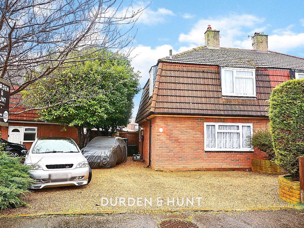 3 bed semidetached house for sale in Queensway, Ongar CM5 Zoopla