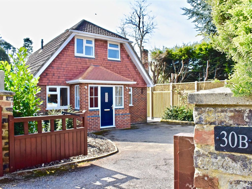 3 bed detached house for sale in Gladstone Road, Ashtead KT21 Zoopla