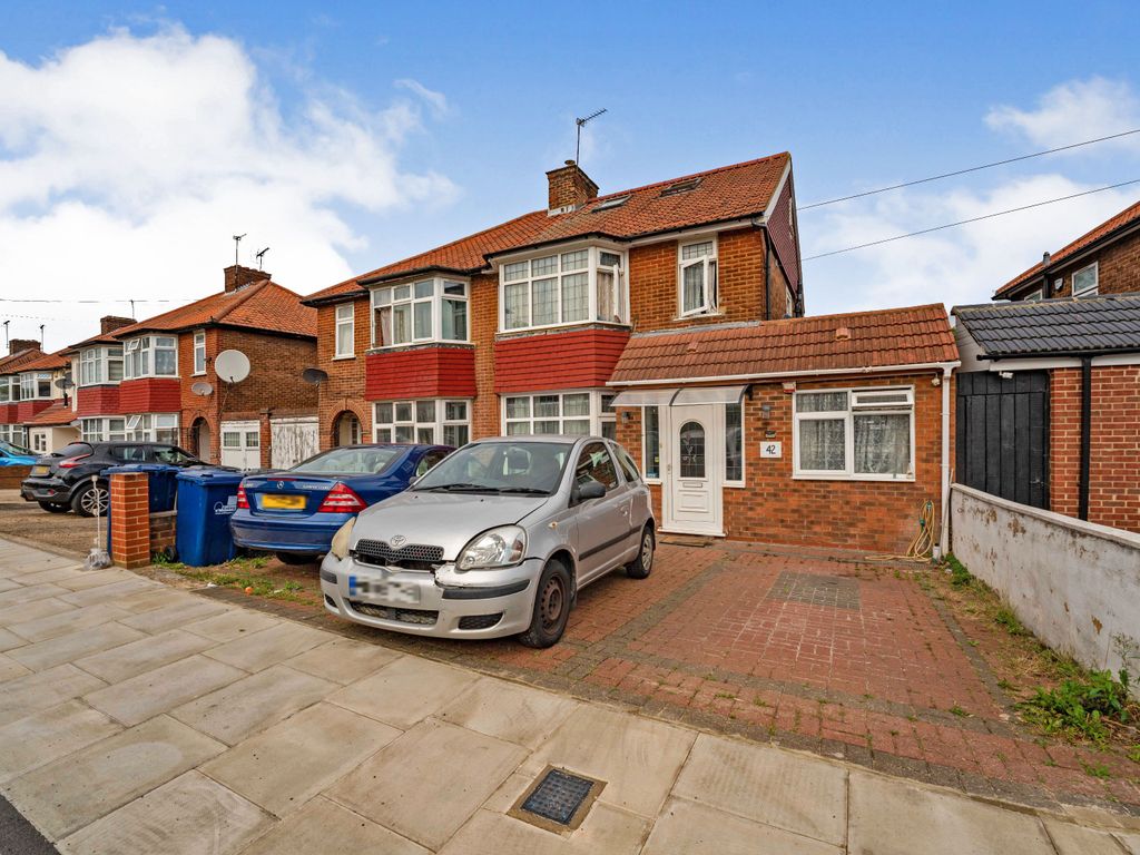6 bed semidetached house for sale in Orchard Gate, Greenford UB6 Zoopla
