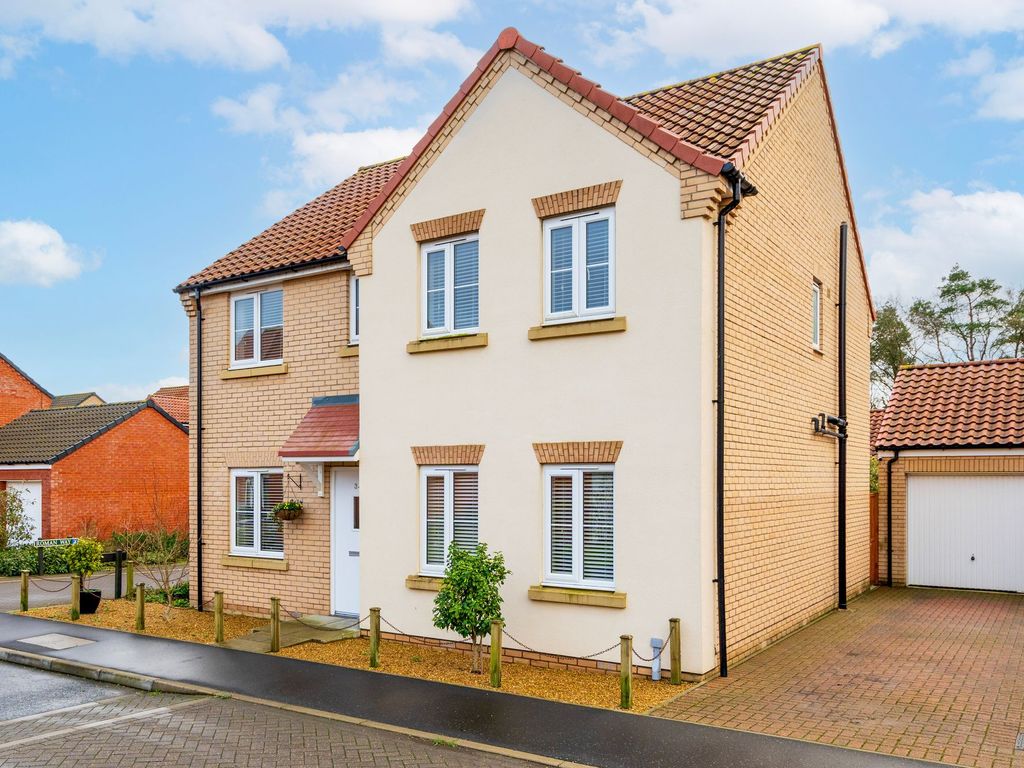 4 bed detached house for sale in Muskett Way, Aylsham NR11, £375,000