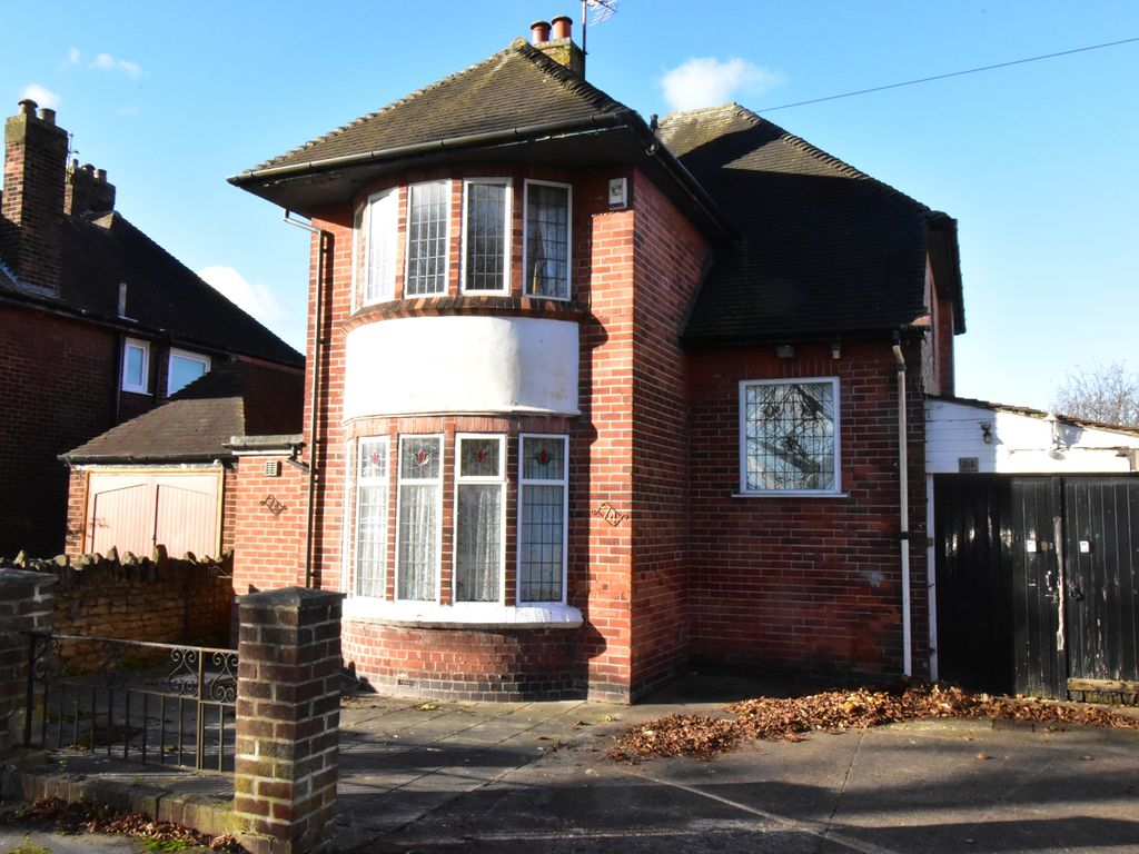 3 bed detached house for sale in Park Drive, Hucknall, Nottingham NG15