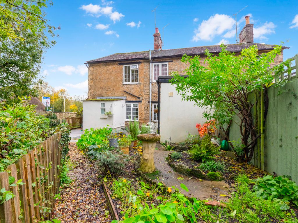 2 bed end terrace house for sale in Kingfisher Cottage, Wyke Street