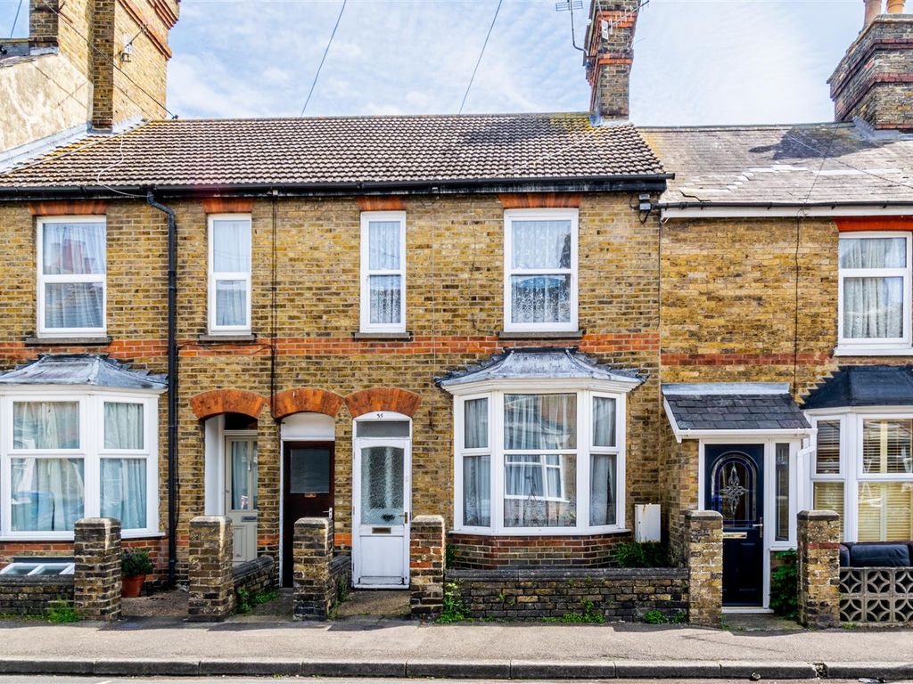 2 bed property for sale in Plantation Road, Faversham ME13 Zoopla