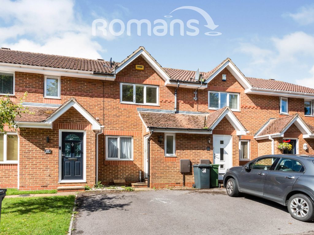 2 bed terraced house to rent in Birches Crest, Hatch Warren