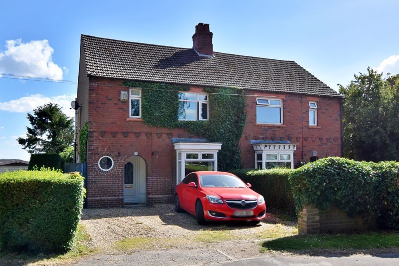3 bed semidetached house for sale in Spilsby Road, Horncastle LN9, £