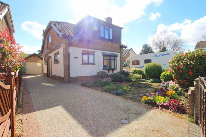 3 bed detached house for sale in Churchill Avenue, Keelby, Grimsby DN41, £210,000 Zoopla