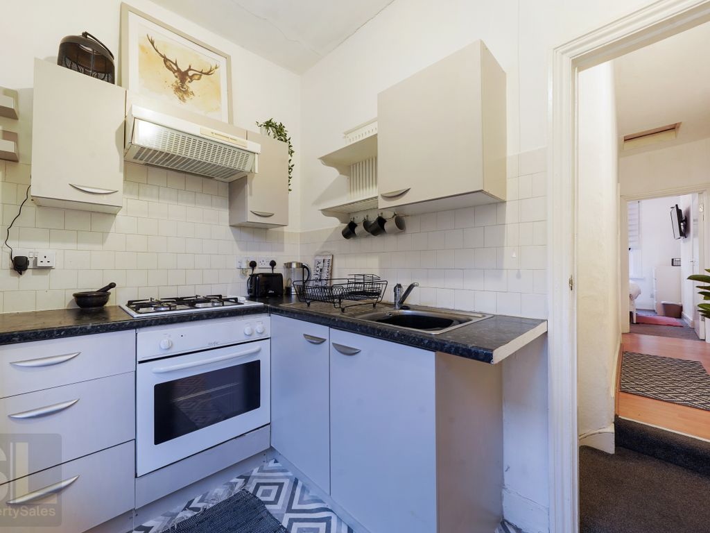 2 bed flat for sale in Gorleston Road, London N15, £350,000 Zoopla