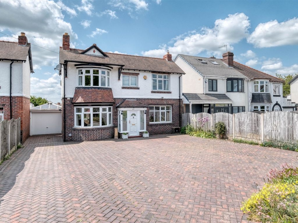 3 bed detached house for sale in Birmingham Road, Marlbrook, Bromsgrove