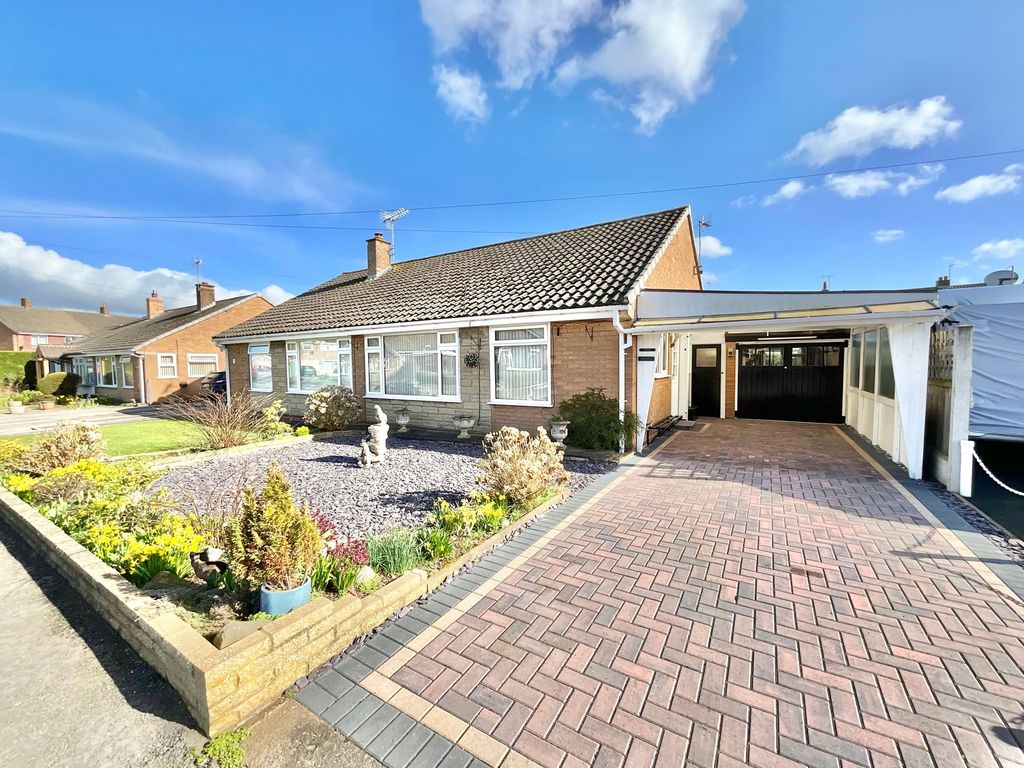 2 bed semidetached bungalow for sale in Lavender Close, Great
