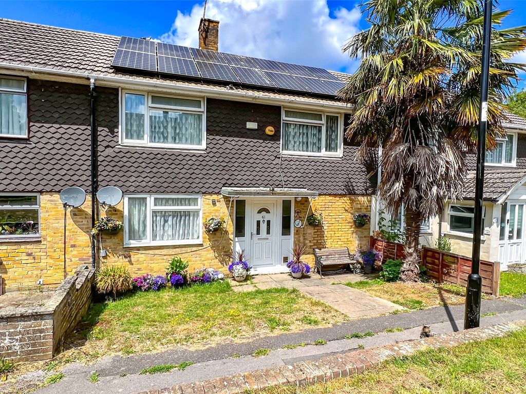 3 bed semidetached house for sale in Vanguard Road, Southampton