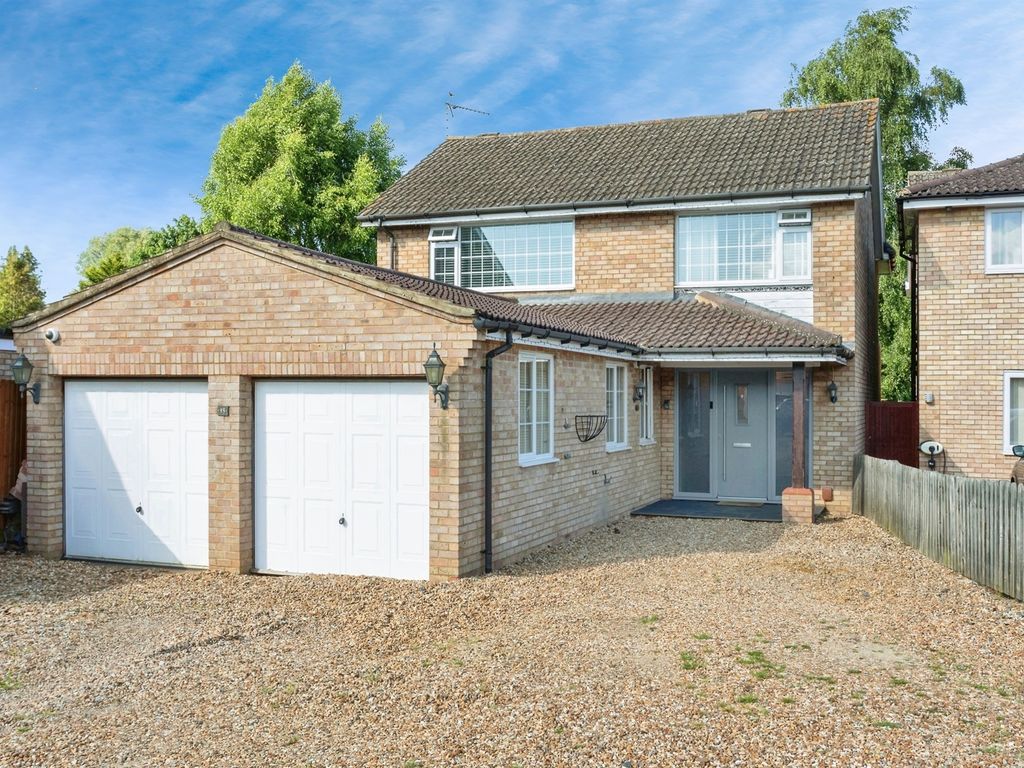 4 bed detached house for sale in Westbury Lane, Newport Pagnell MK16, £725,000 Zoopla