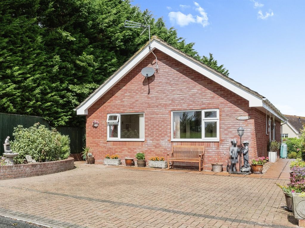 2 bed detached bungalow for sale in Mill Road, Great Bricett, Ipswich