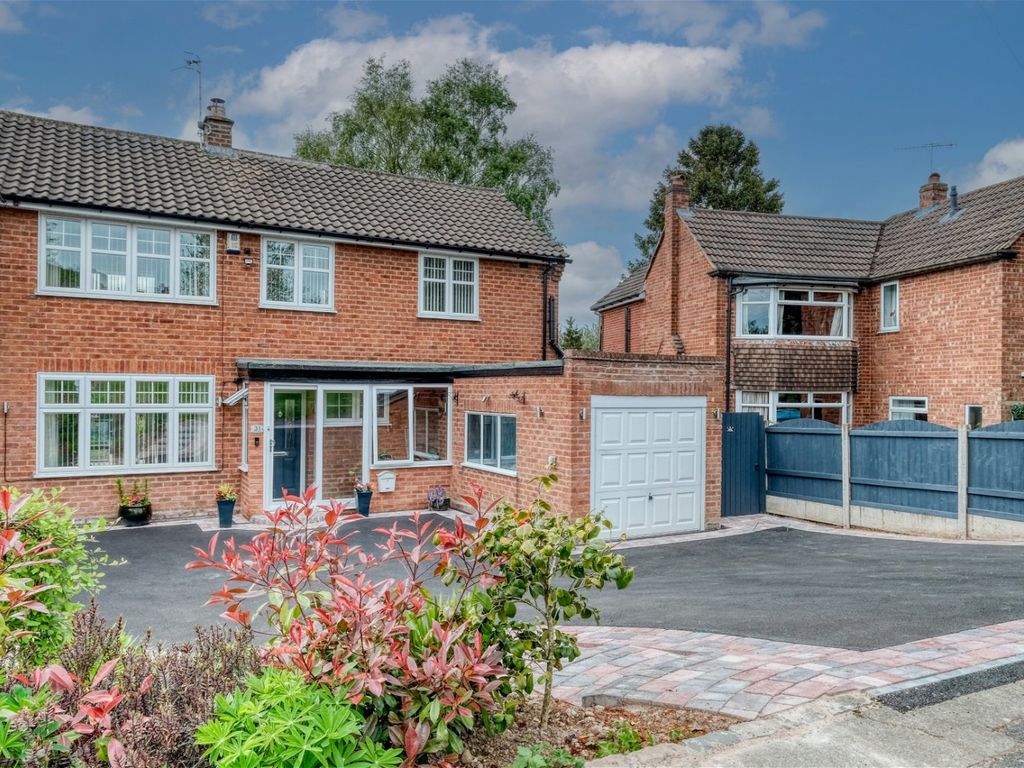 3 bed detached house for sale in Hazelton Road, Marlbrook, Bromsgrove