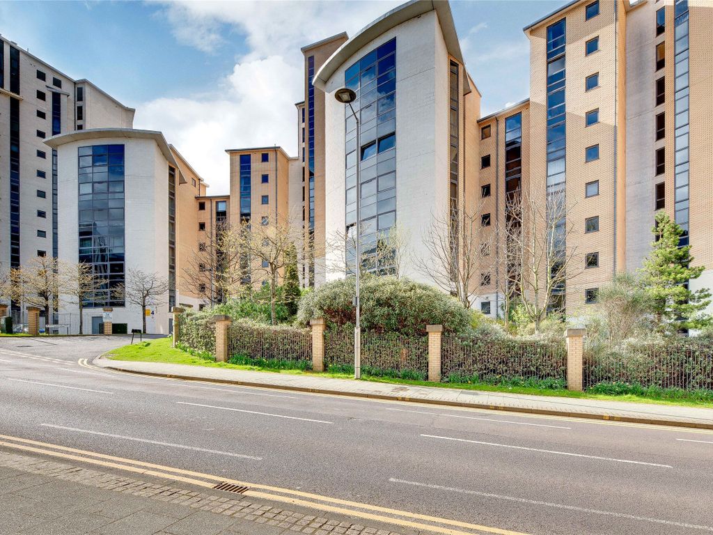 2 bed flat for sale in Baltic Quay, Gateshead Quays NE8 Zoopla