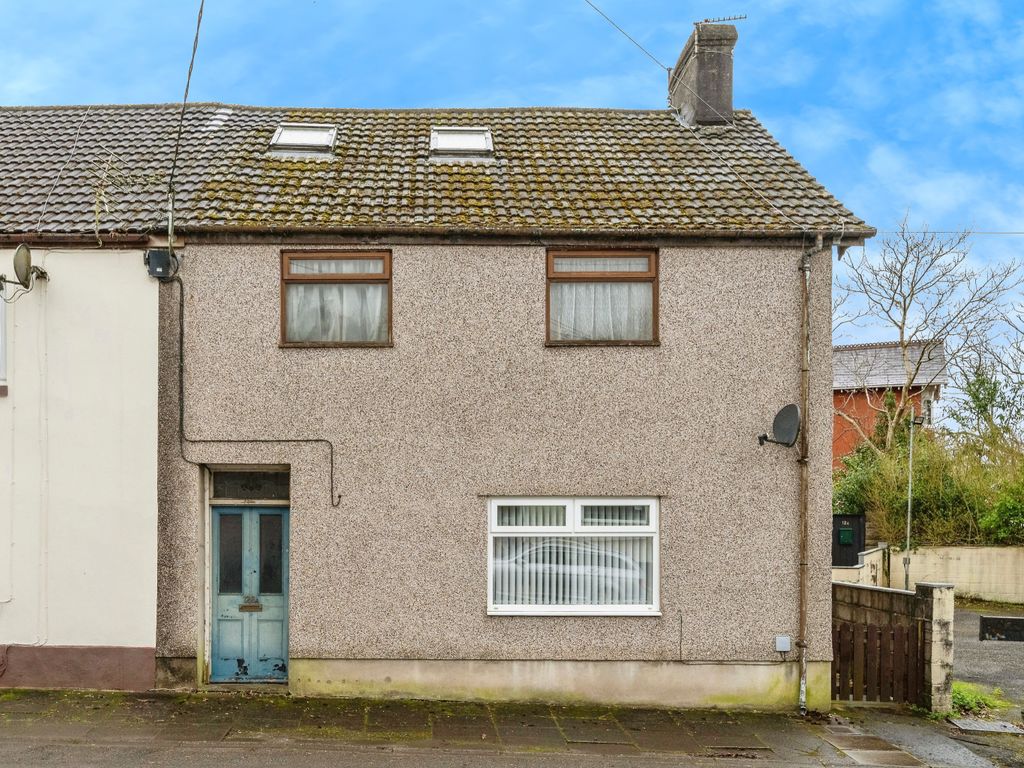 3 bed flat for sale in Bolgoed Road, Pontarddulais, Swansea SA4, £