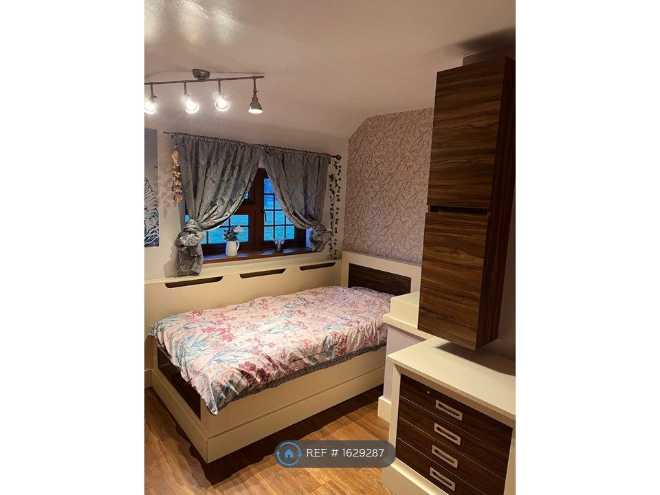 Room to rent in South Ockendon, South Ockendon RM15 Zoopla