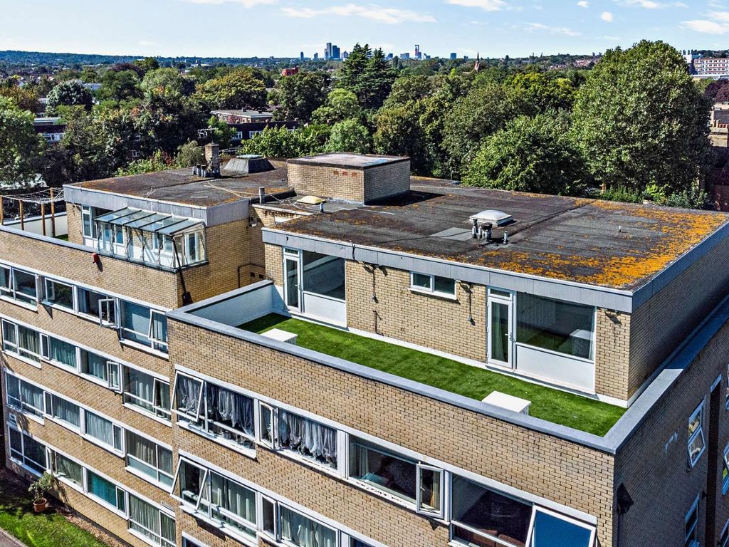 6 bed flat to rent in Rectory Road, Beckenham BR3, £6,000 pcm Zoopla