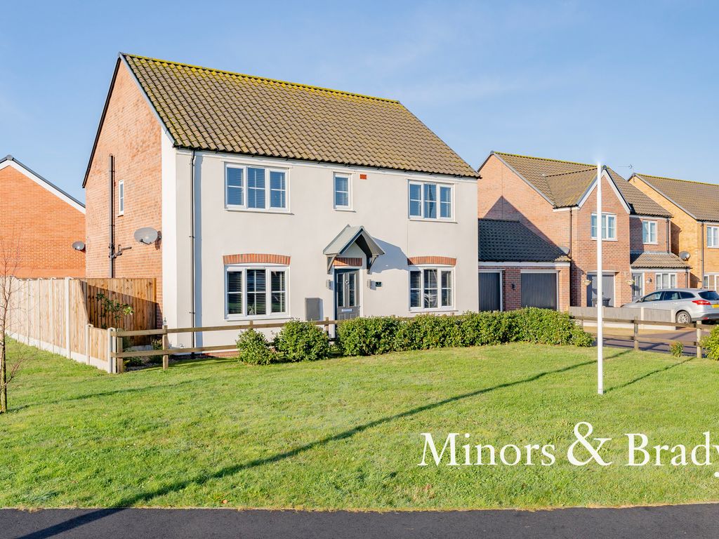 5 bed detached house for sale in Colby Drive, Bradwell, Great Yarmouth