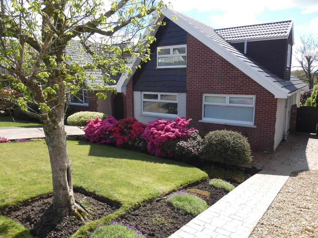 4 bed detached house for sale in Village Close, Bryncoch, Neath . SA10