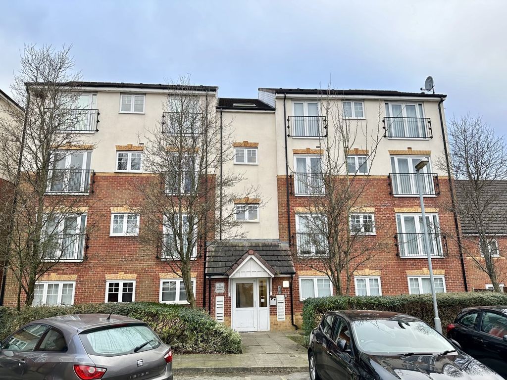 2 bed flat to rent in Kilmaine Avenue, Blackley, Manchester M9, £895