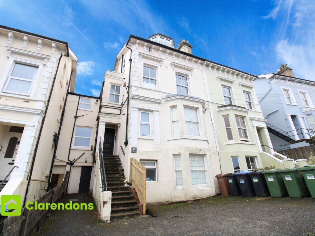 2 bed flat to rent in Upper Bridge Road, Redhill, Surrey RH1 Zoopla