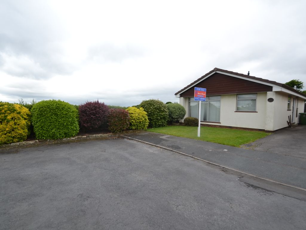 2 bed detached bungalow for sale in Badsworth View, Upton, Pontefract