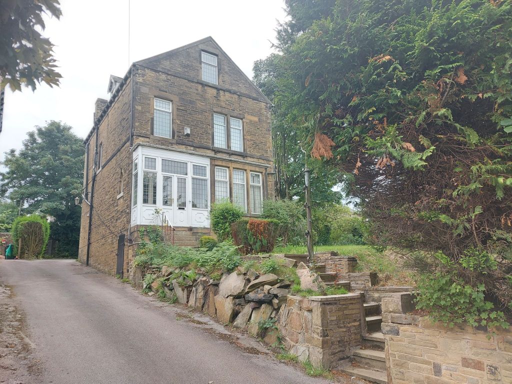 5 bed detached house to rent in Toller Lane, Bradford BD9 Zoopla