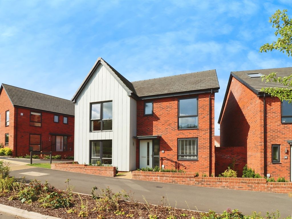 4 bed detached house for sale in Dowsell Way, Yate, Bristol BS37, £