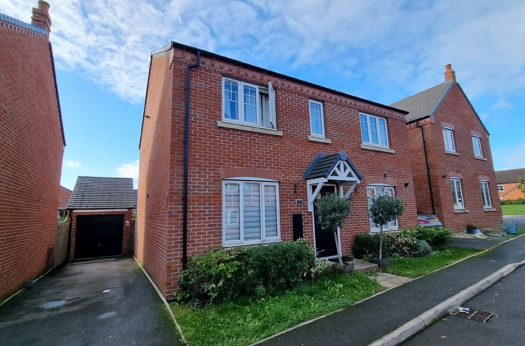 4 bed detached house for sale in Weavers Way, Stockton CV47, £450,000
