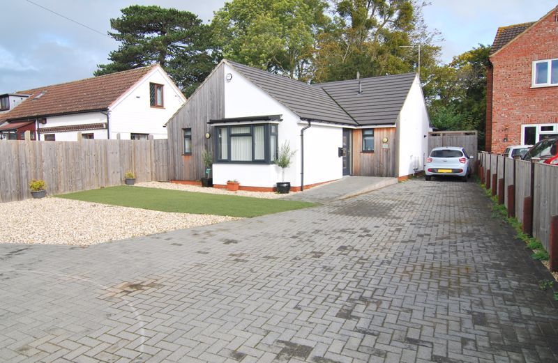 3 bed detached bungalow for sale in Old Tewkesbury Road, Norton