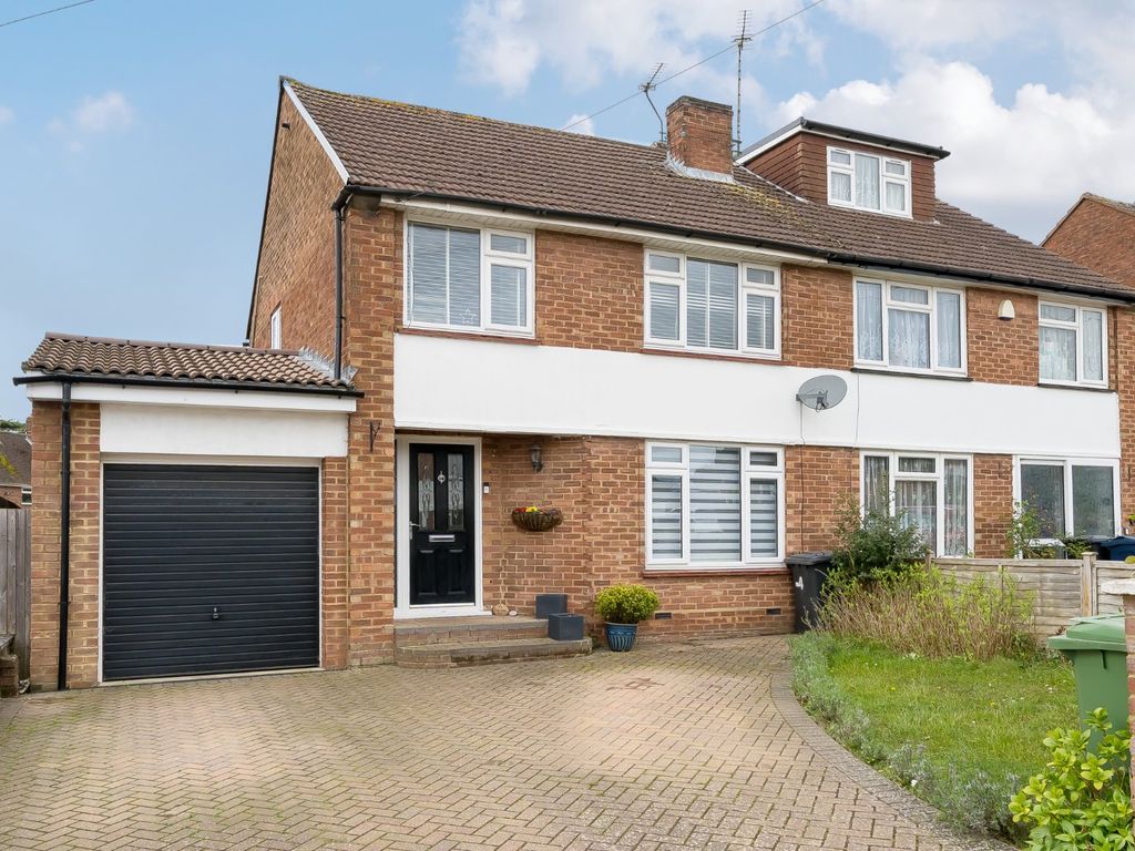 3 bed semidetached house for sale in Wood Lane Close, Flackwell Heath, High HP10, £