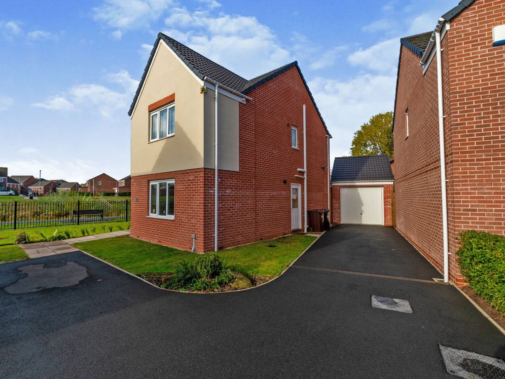 3 bed detached house for sale in Tangmere Road, Wolverhampton WV2 Zoopla