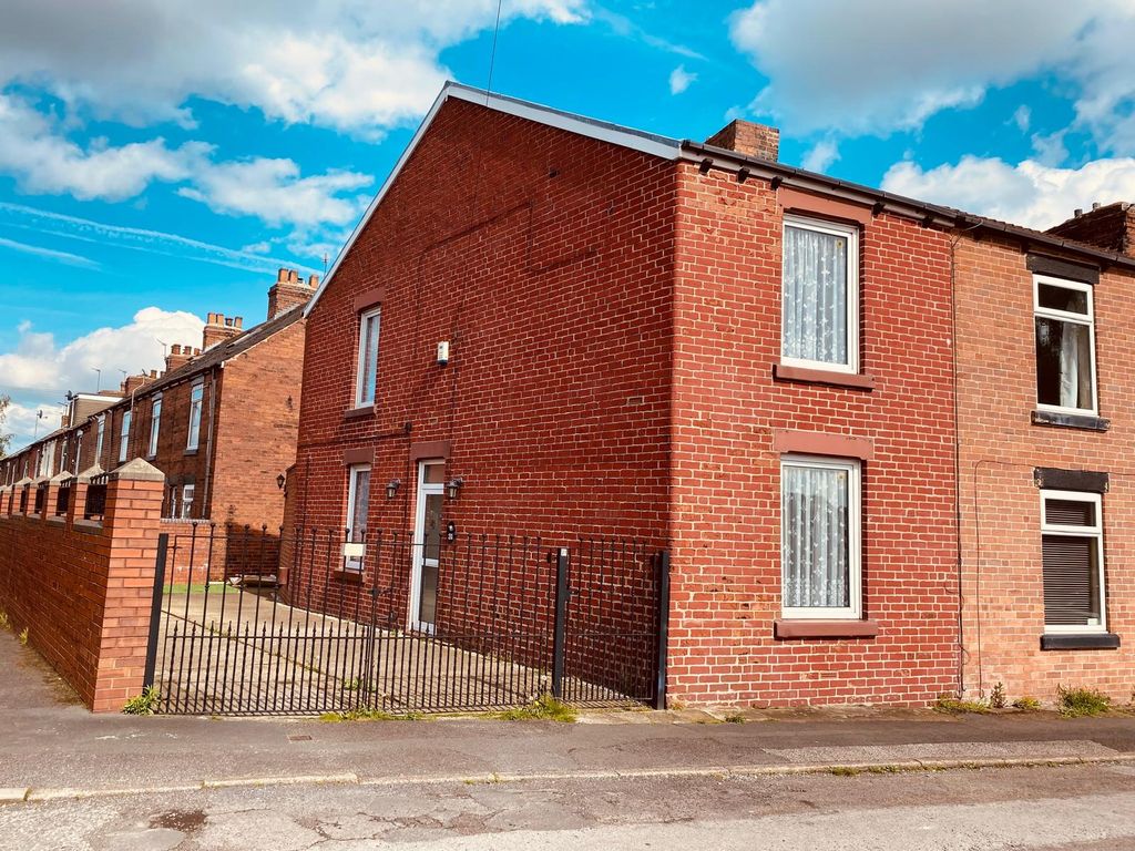 3 bed end terrace house for sale in North Road, Royston, Barnsley S71