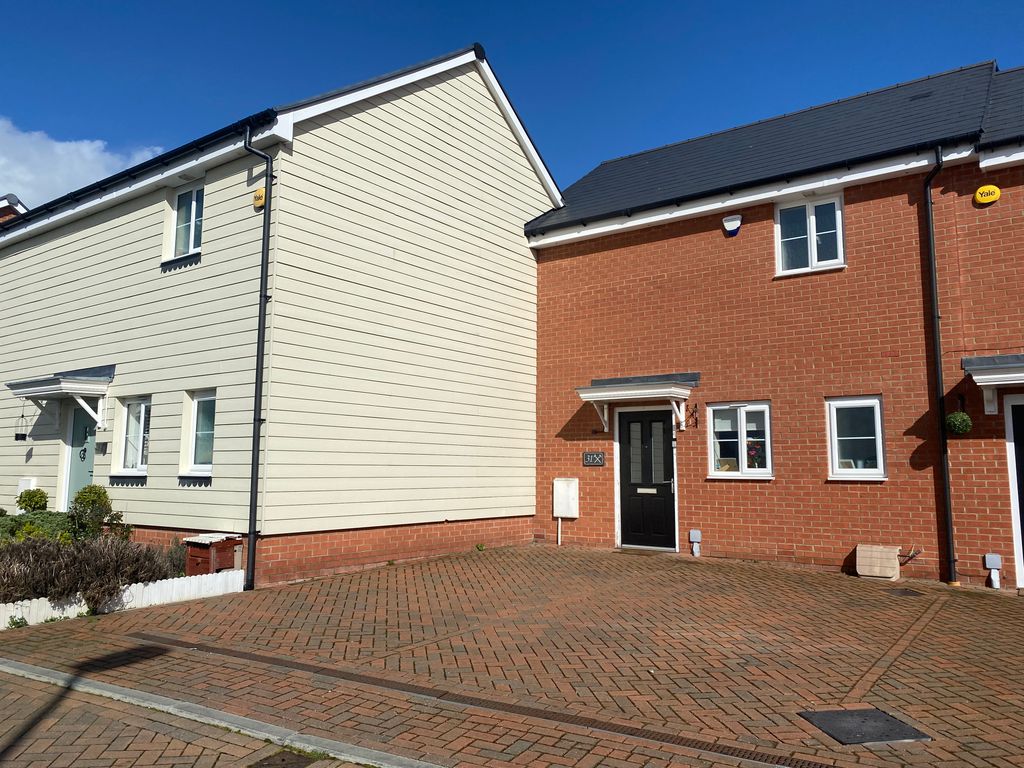 2 bed terraced house for sale in Tonbridge Drive, Basildon SS15 Zoopla