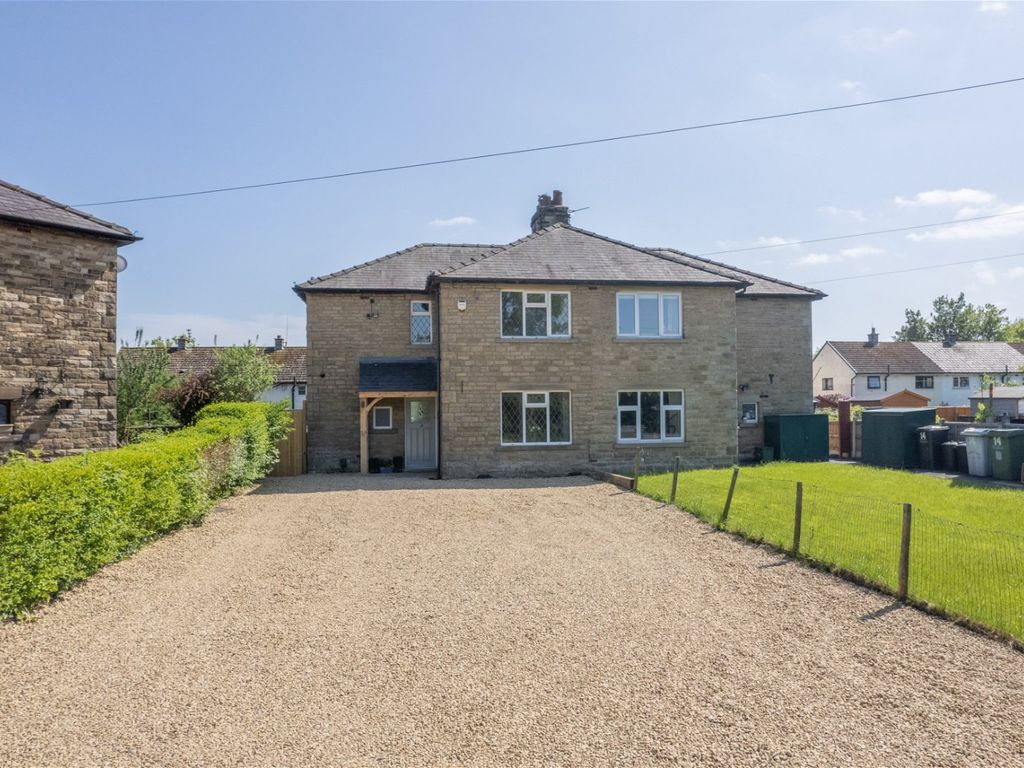 3 bed semidetached house for sale in Swanscoe Avenue, Bollington
