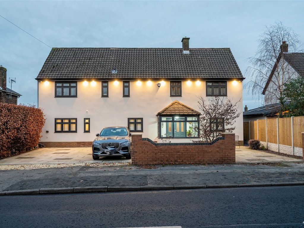 5 bed detached house for sale in Houghtons Lane, Eccleston, St. Helens